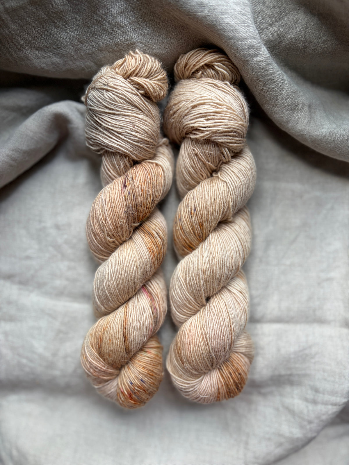 Linen Singles