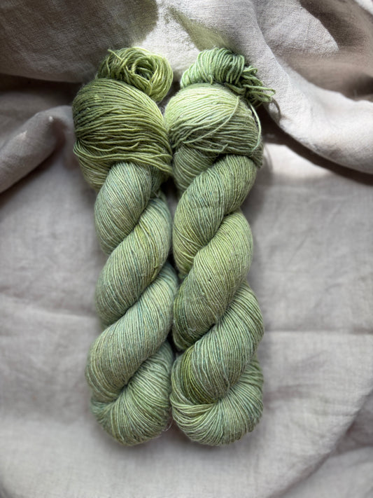 Linen Singles